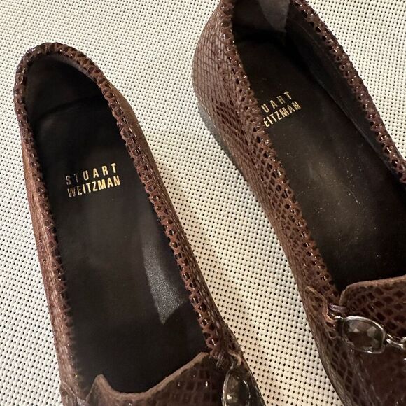 STUART‎ WEITZMAN Brown Python Embossed Comfy Leather Loafers Embellished sz 6.5M - Picture 4 of 9